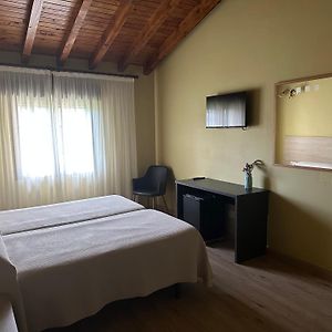 Habitación Estándar con 2 Camas Individuales